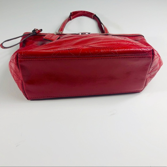 Coach signature red poppy patent leather bag - Picture 2 of 6